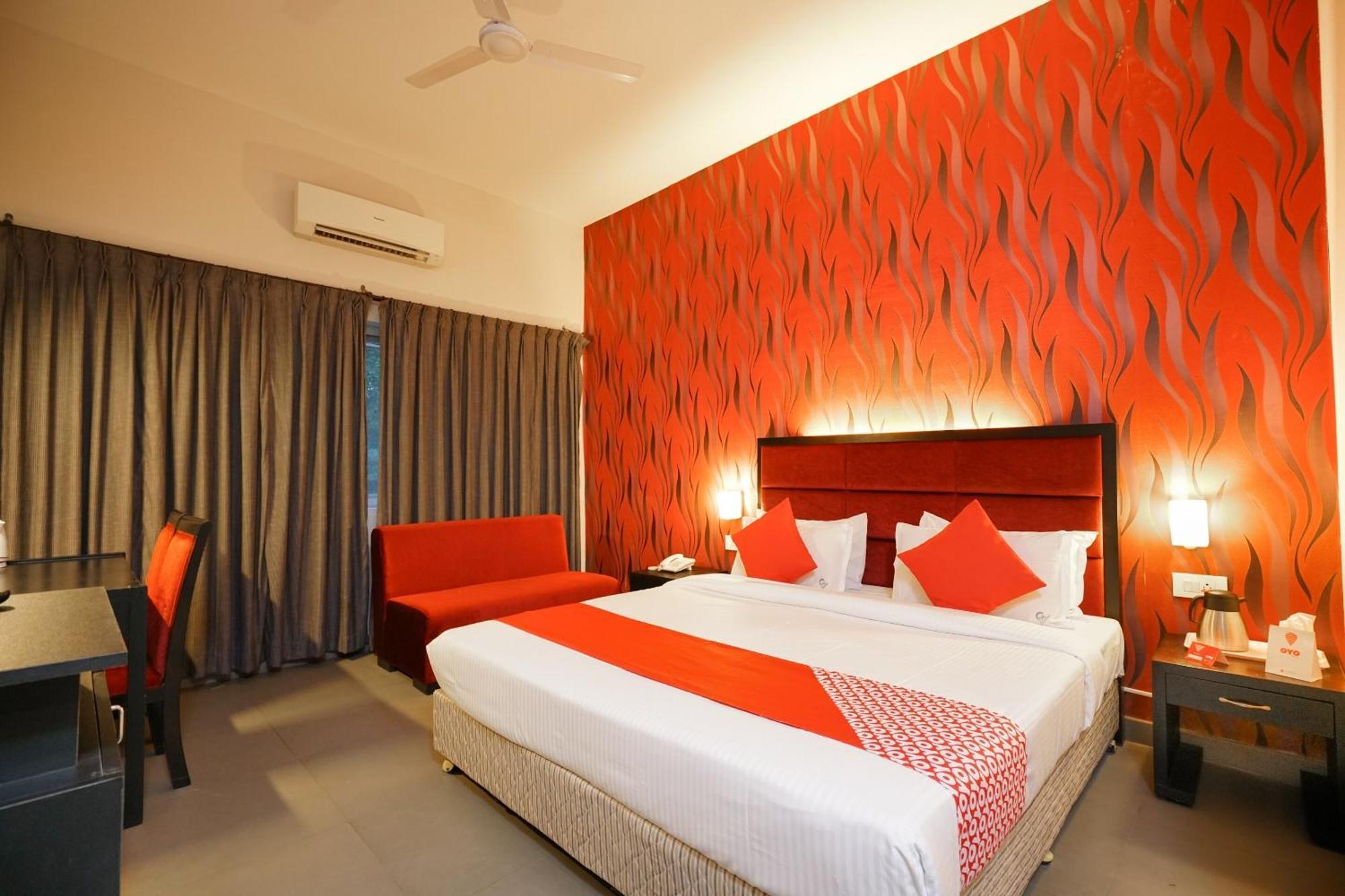 Super Townhouse Mookkannoor Tourist Home Angamaly Bagian luar foto